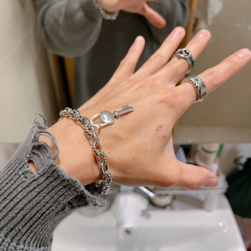 Gvc*1 bracelets